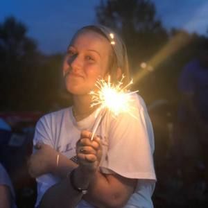 Meet your Posher, Claire